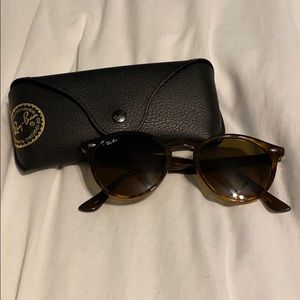 RayBans RB2180